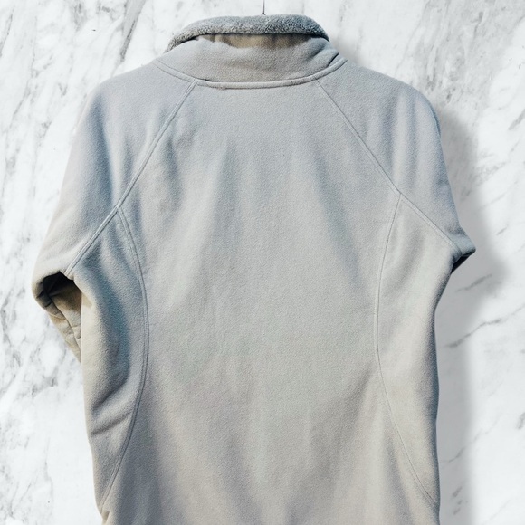 The North Face Light Gray Fleece Jacket - Picture 2 of 13